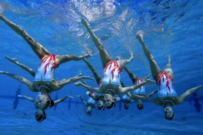 多米体育登录注册-体育大乱炖，CBA加时鏖战、76人换血为欧超、多特蒙德后防漏风